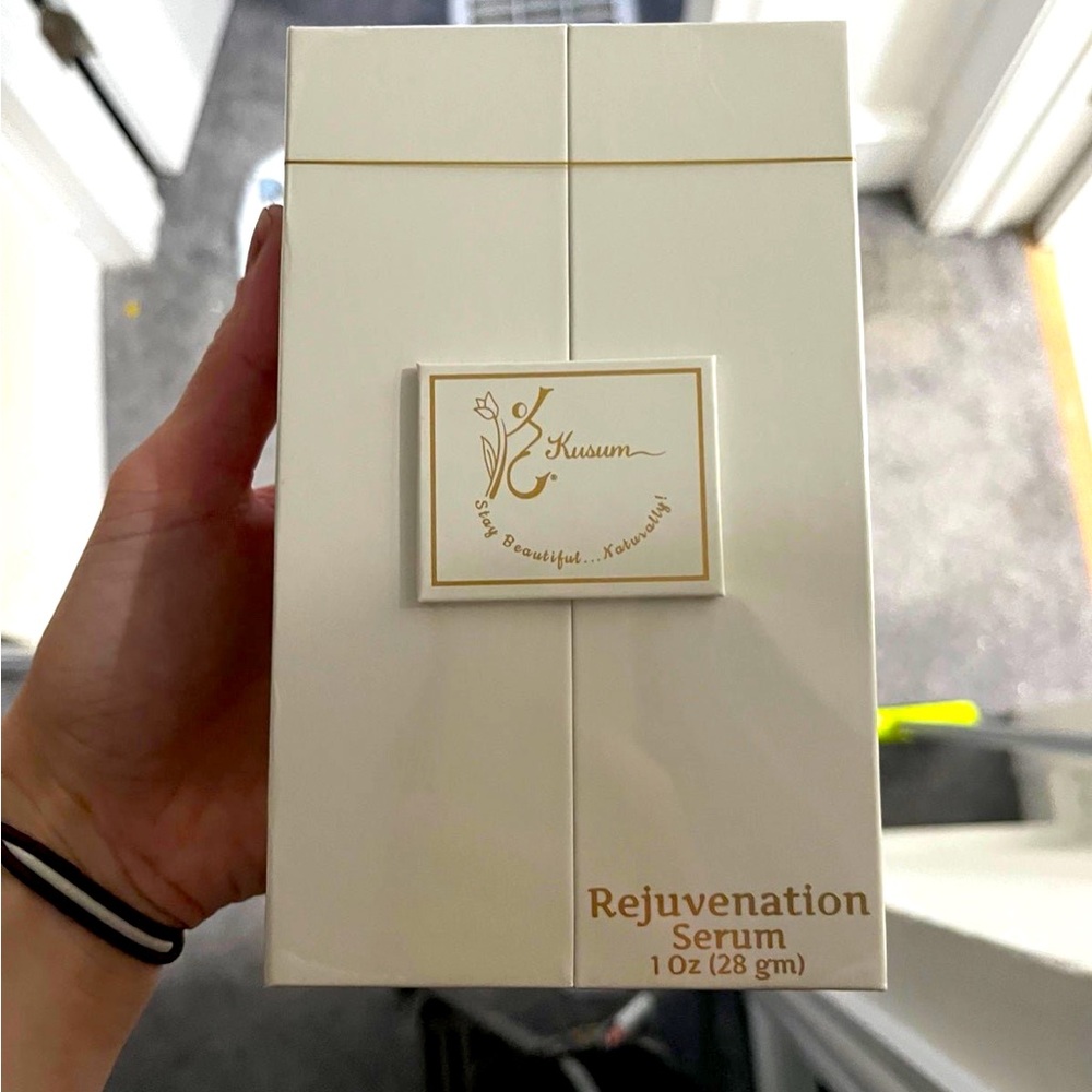 Kusum rejuvenating serum skincare